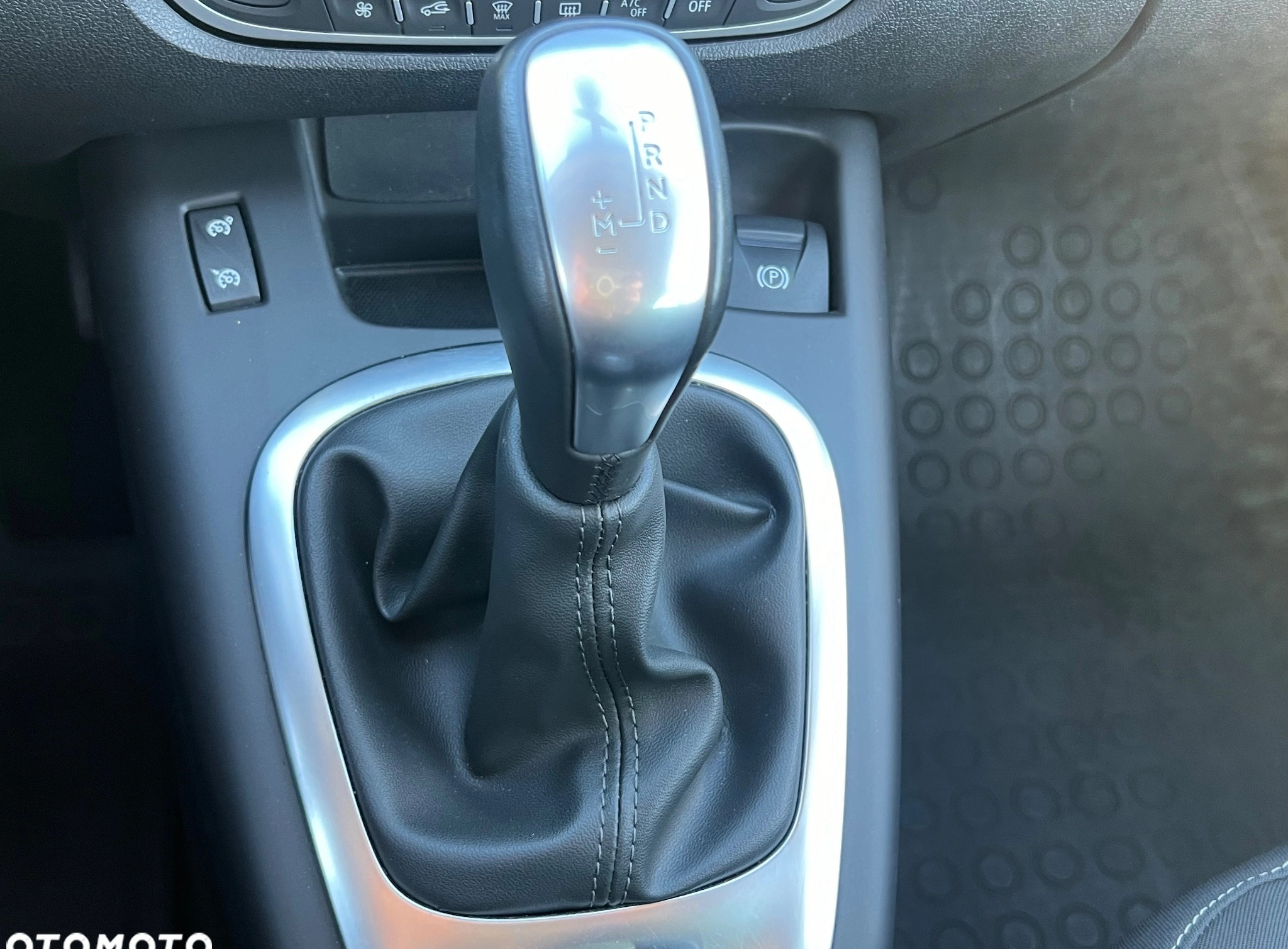 Renault Scenic cena 34900 przebieg: 196000, rok produkcji 2016 z Iłowa małe 631